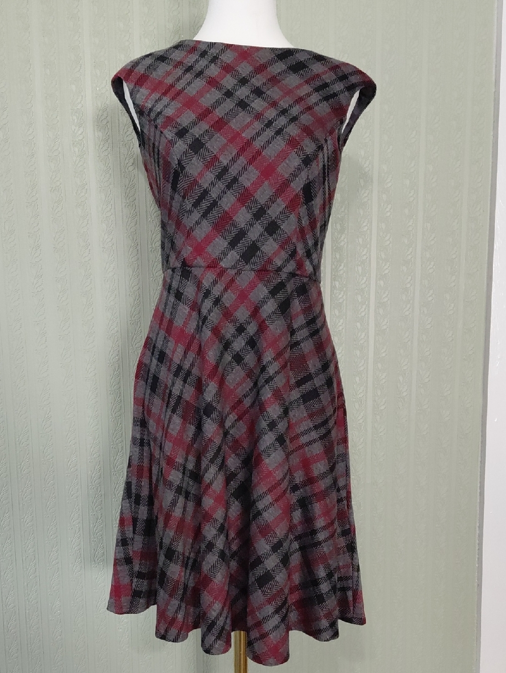 MAGGY LONDON Women's Burgundy & Gray Plaid Fit-and-Flare Dress
